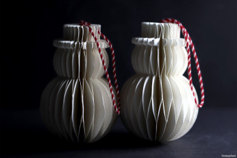 Картинка праздничные снеговики