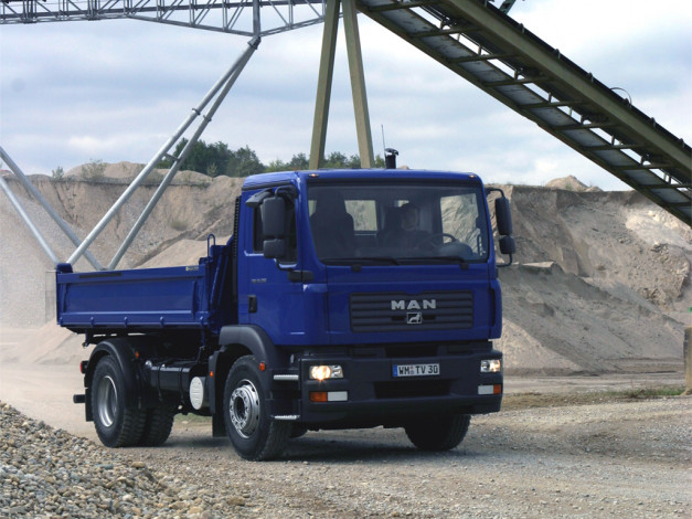 Обои картинки фото автомобили, man