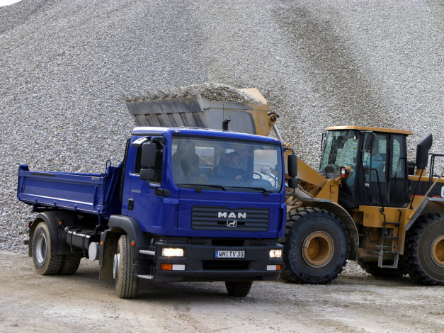 Обои картинки фото автомобили, man