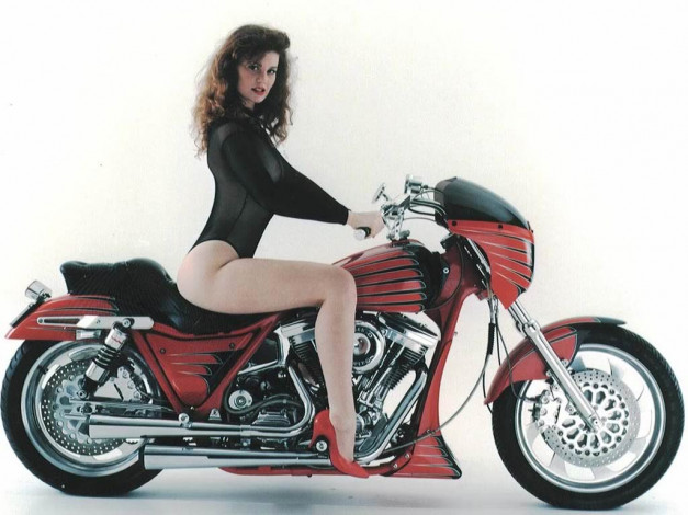 Обои картинки фото мотоциклы, мото, девушкой