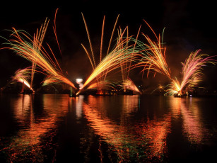 Картинка разное салюты фейерверки