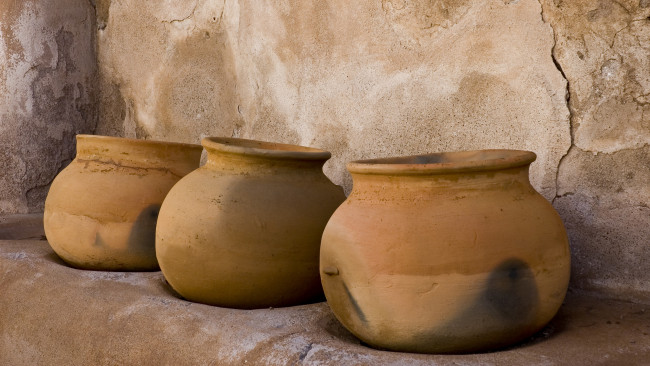 Обои картинки фото разное, посуда, столовые, приборы, кухонная, утварь, стена