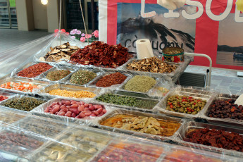 Картинка еда разное фасоль прилавок оливки