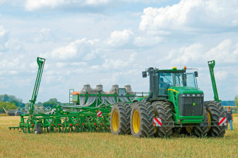 Картинка john+deere+9430 техника тракторы вспаска колесный трактор поле
