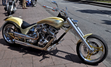 Картинка мотоциклы customs golden chopper