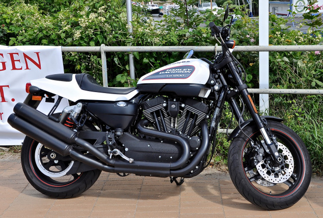 Обои картинки фото мотоциклы, harley-davidson