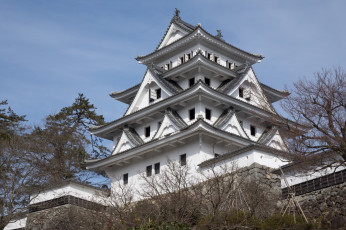 Картинка города -+здания +дома крыша дом деревья небо