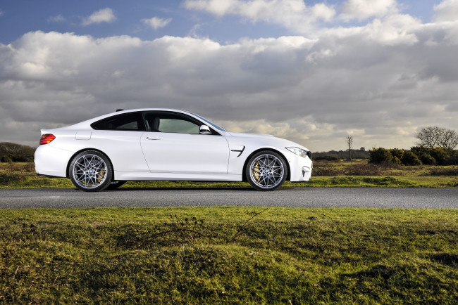 Обои картинки фото автомобили, bmw, m4, coupе, competition, package, uk-spec, f82, 2016г