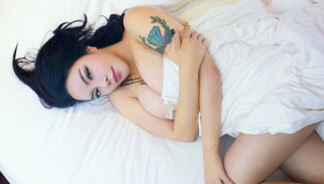 Картинка feng+yu+zhi девушки feng yu zhi девушка модель азиатка брюнетка поза красотка макияж флирт