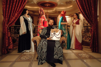 обоя разное, люди, образы, косплей, наряды, костюмы, султан, девушки, шторы, кресло