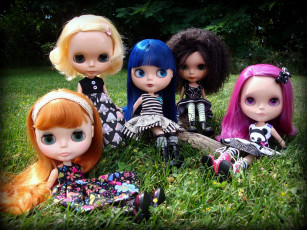 Картинка разное игрушки куклы