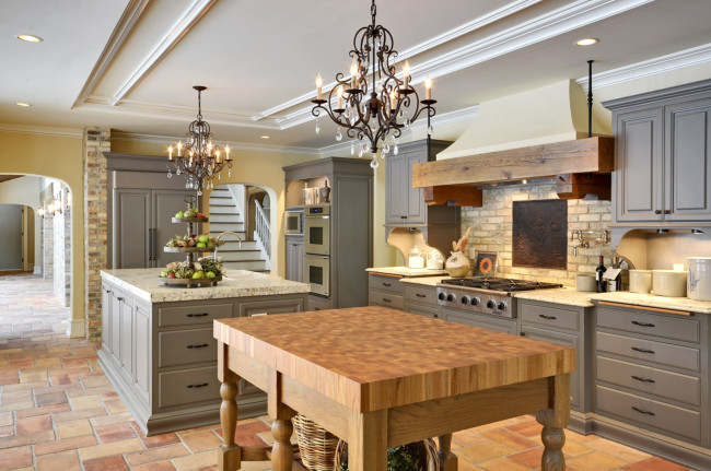 Обои картинки фото интерьер, кухня, плита, люстры, мебель, фрукты, стол