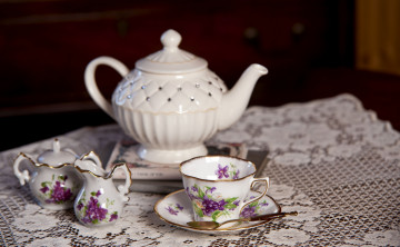 Картинка разное посуда +столовые+приборы +кухонная+утварь чайник чашки