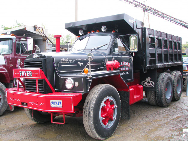 Обои картинки фото mack truck model b-81, автомобили, mack, inc, тяжелые, грузовики, сша, trucks