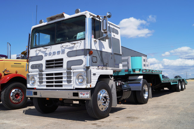 Обои картинки фото 1967 dodge truck model ln-1000, автомобили, грузовики, тягач, седельный, грузовик, тяжёлый