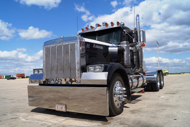 Обои картинки фото 1985 autocar truck, автомобили, autocar, седельный, грузовик, тяжёлый, тягач