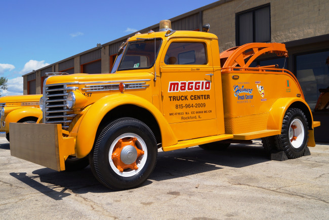 Обои картинки фото diamond t tow truck, автомобили, diamond, пикап, грузовой