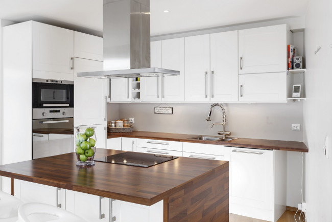 Обои картинки фото интерьер, кухня, стулья, стол