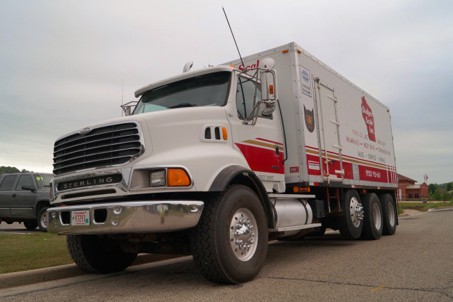 Обои картинки фото sterling truck, автомобили, sterling, тягач, седельный, грузовик, тяжёлый