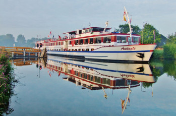 Картинка корабли теплоходы пристань