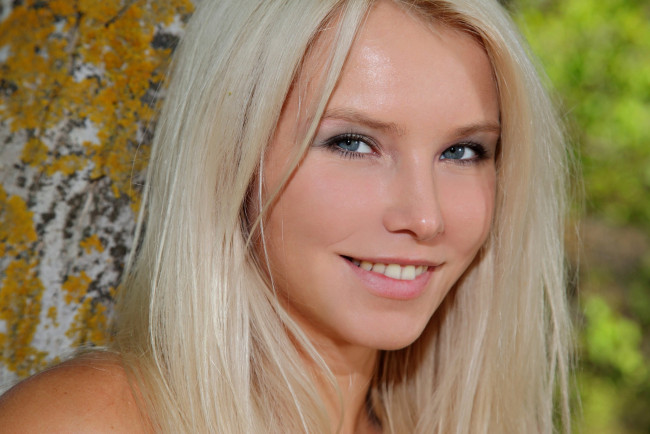 Обои картинки фото девушки, -unsort , лица,  портреты, лицо, улыбка, блондинка, katerina h