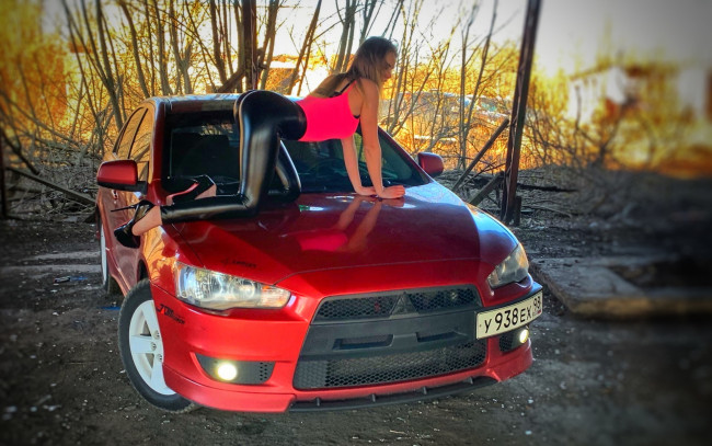 Обои картинки фото автомобили, -авто с девушками, mitsubishi, lancer