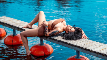 Картинка девушки -+брюнетки +шатенки красивая девушка