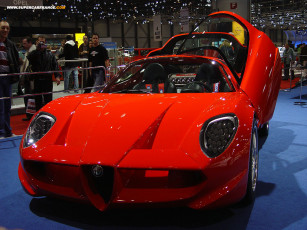 Картинка alfa romeo автомобили выставки уличные фото