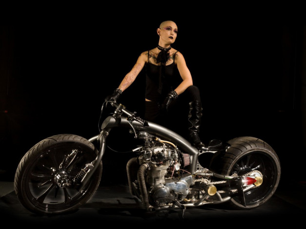 Обои картинки фото мотоциклы, мото, девушкой