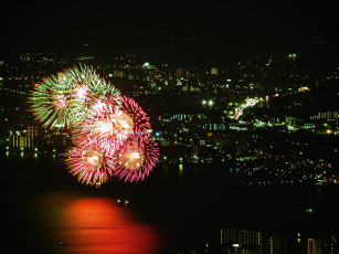 Картинка разное салюты фейерверки