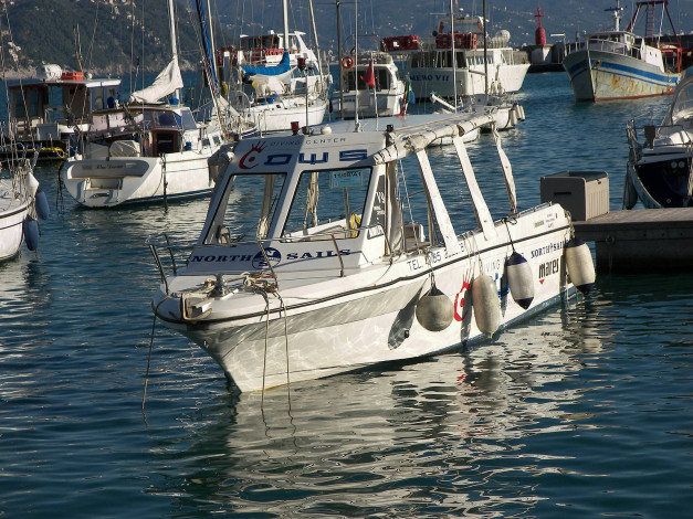 Обои картинки фото корабли, разные, вместе