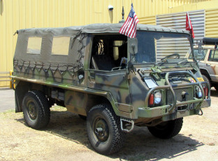 Картинка техника военная море бикини брюнетка