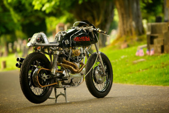 Картинка мотоциклы customs жёлтый листья custom