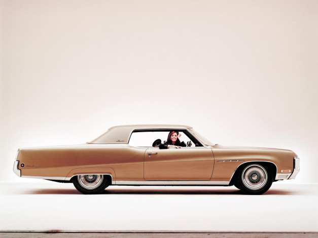 Обои картинки фото автомобили, buick, девушка, мотоцикл