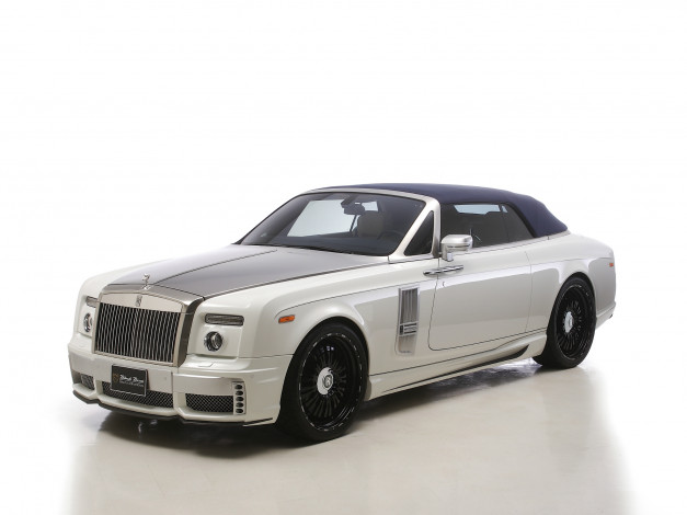Обои картинки фото wald, rolls, royce, phantom, drophead, coupe, black, bison, edition, автомобили, оранжевые, лепестки
