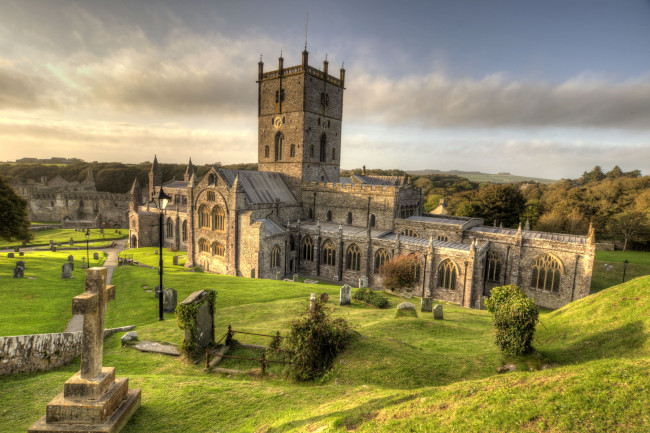 Обои картинки фото города, католические, соборы, костелы, аббатства, спорт, баскетбол, собор, кладбище, англия