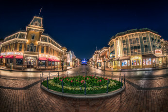 Картинка goodnight+main+street города диснейленд огни клумба витрины здания улицы ночь площадь