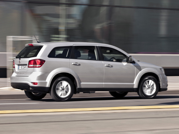 Обои картинки фото автомобили, fiat, freemont, 2013г, светлый, 345, au-spec