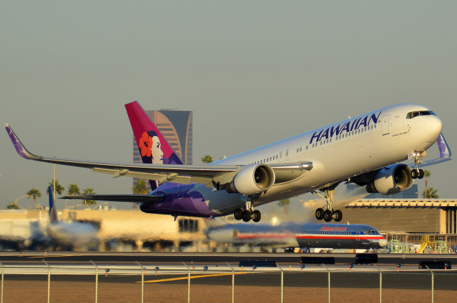 Обои картинки фото авиация, пассажирские самолёты, взлёт, лайнер, аэропорт