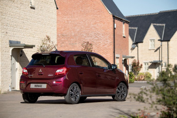 обоя автомобили, mitsubishi, mirage, 2016г, uk-spec