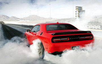 Картинка автомобили dodge дым challenger красный додж шоссе дорога hellcat srt