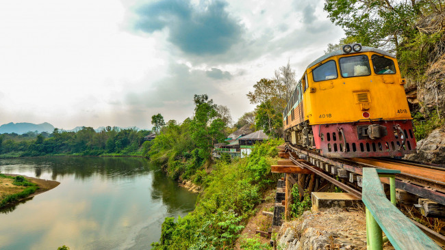 Обои картинки фото техника, поезда, рельсы, локомотив, состав