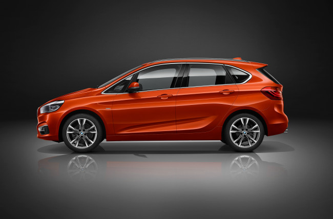 Обои картинки фото автомобили, bmw, f45, 2016г, line, cn-spec, luxury, 220i, active, tourer