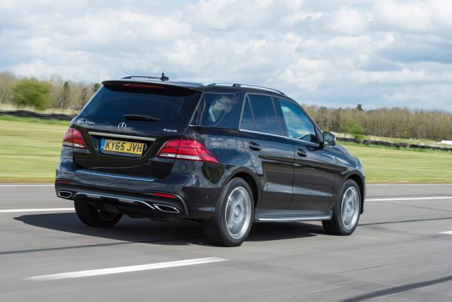 Обои картинки фото автомобили, mercedes-benz, 2015г, w166, uk-spec, amg, line, gle, 350, d, 4matic