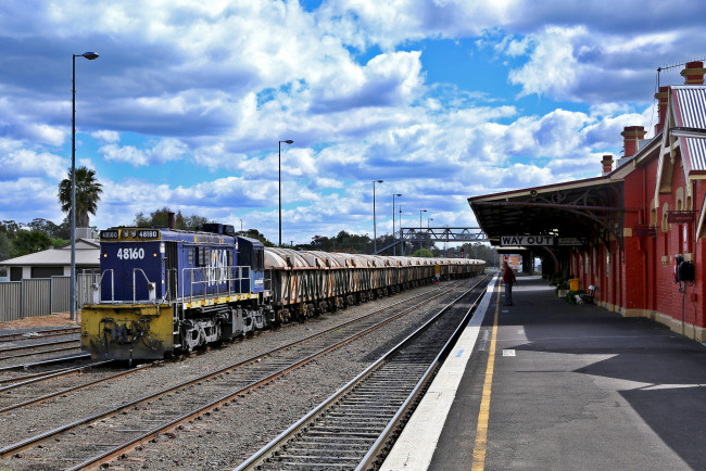 Обои картинки фото техника, поезда, рельсы, состав, локомотив