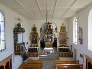 Картинка интерьер убранство +роспись+храма алтарь