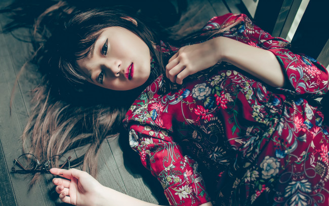 Обои картинки фото девушки, -unsort , азиатки, фон, лицо, азиатка, волосы