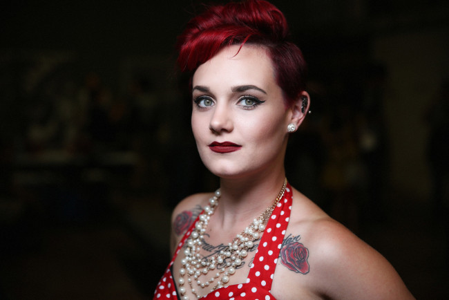 Обои картинки фото девушки, -unsort , рыжеволосые и другие, взгляд, лицо