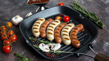 Картинка еда колбасные+изделия розмарин колбаски помидоры грибы томаты