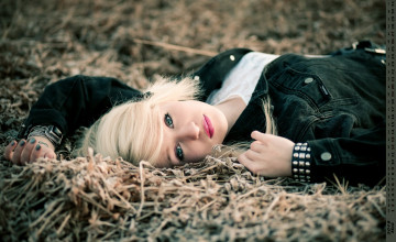 Картинка календари девушки взгляд